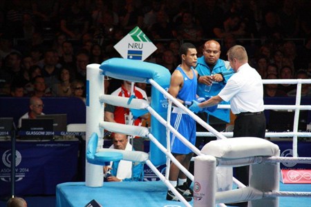 IMG_2420 - Alfonse Deireragea-boxing60kg divn-CommGames2014 (resize)